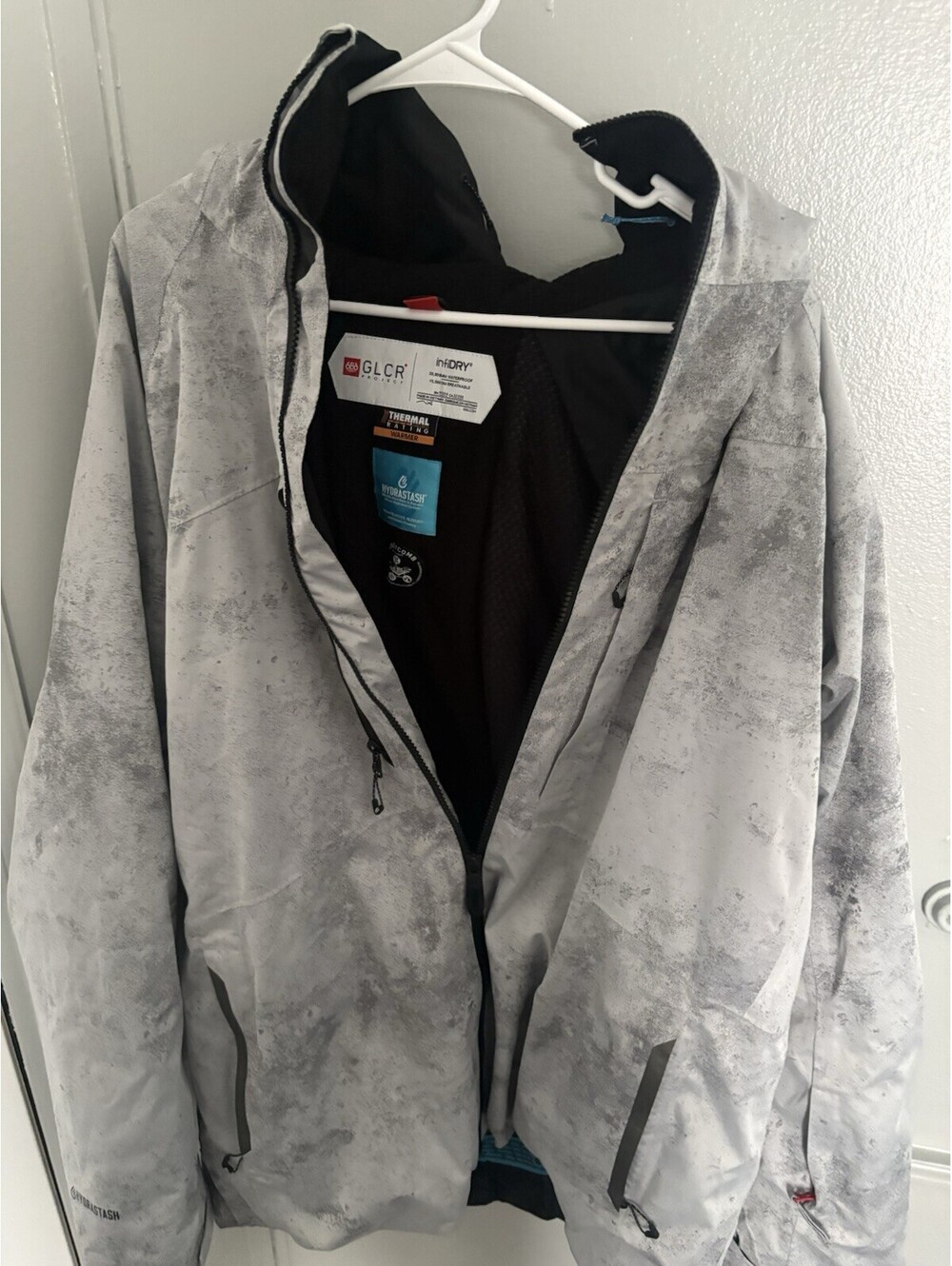 686 GLCR Hydrastash Infidry Insulated Ski Jacket Mens XL Moon Jacquard